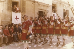 1977-1-iloveimg-converted