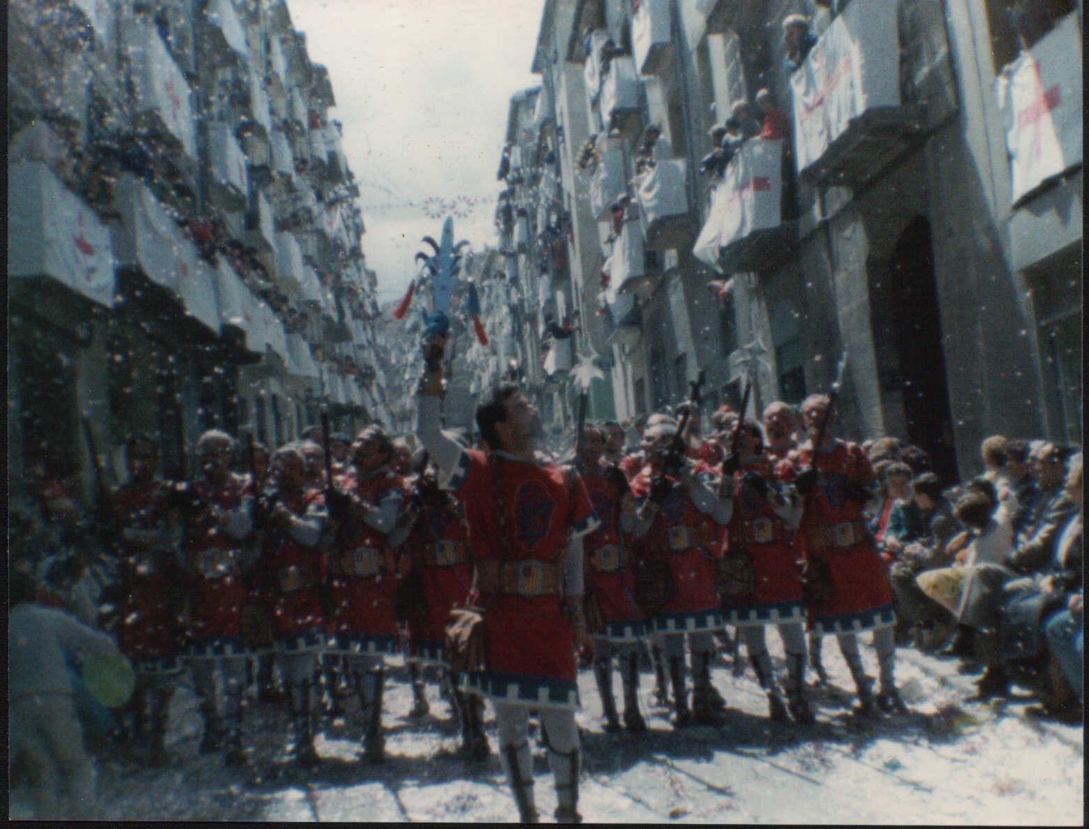 1985.entada1